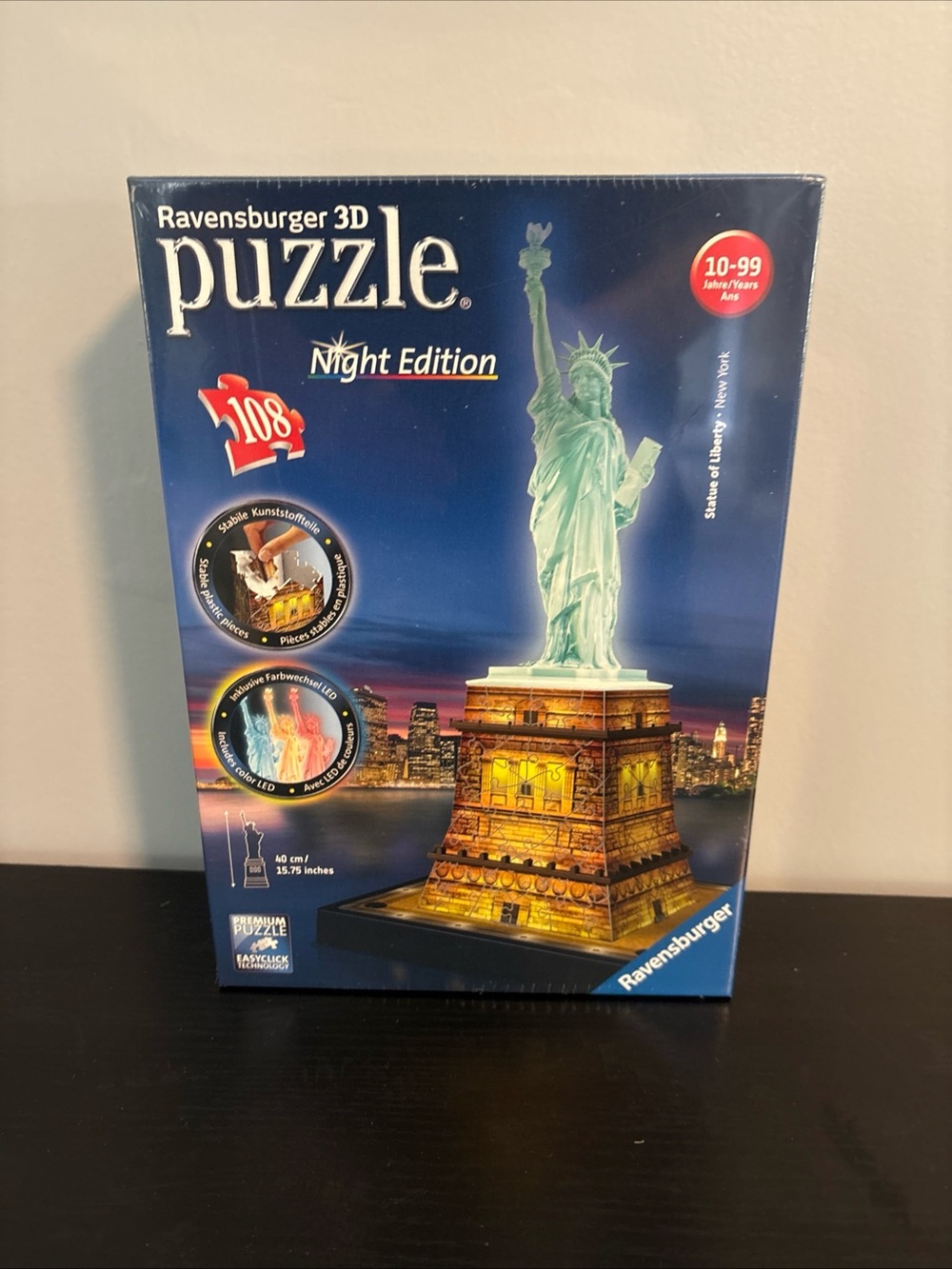 Ravensburger 3D Puzzle Night Edition Statue of Liberty - Blue & Green